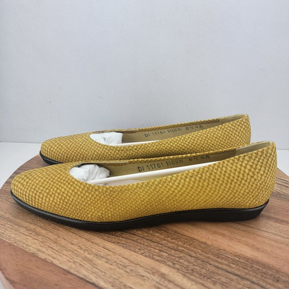 Salvatore Ferragamo W Size 8.5 AAAA NARROW Yellow Nubuck Calf Strana Loafers NIB